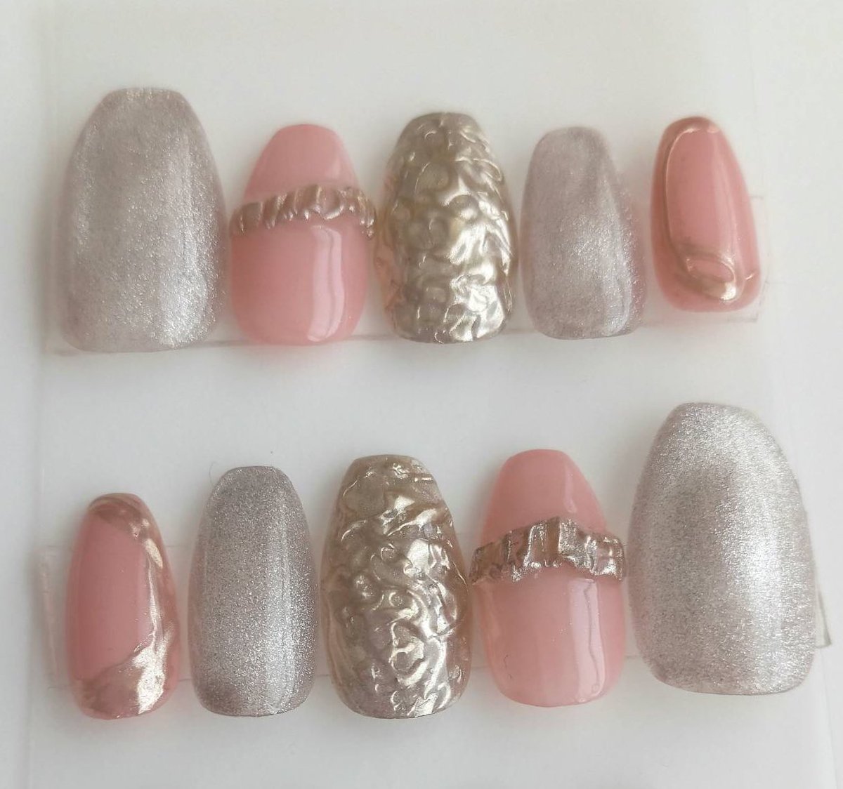 久しぶりの対面販売
楽しかったです
ありがとうございました

次回　8/25のarteVarie113 
あとデザインフェスタ60(暗いブース)にも出ます