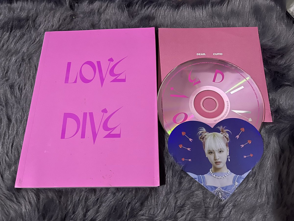 naevisbns_'s tweet photo. 🧺⌒ ꒰ wts lfb ph | onhand ꒱ help rt! 
⊹ #naevisbns_ ⊹

unsealed love dive album + holo + cd
╰ 50 + pf (15) + sf

🪷 mint condi
🐚 mod sco or lalamove
🍂 reply ‘mine’ or dm!
🍄 payo / 2 days dop

🫧 leeseo yujin wonyoung liz rei gaeul dear cupid https://t.co/PFDfXKRy67