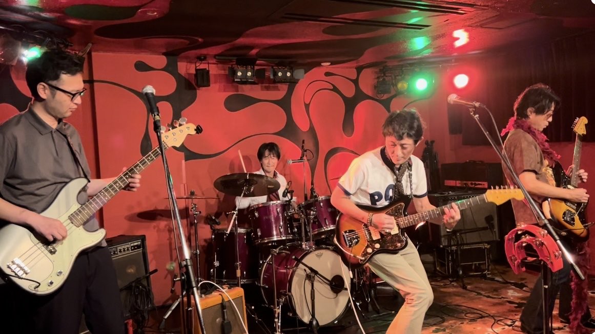 dick_yard35302's tweet photo. 7/27(土)@東高円寺U.F.O. CLUB
【GO GO A GO GO!】
ありがとうございました!
またよろしくお願いいたしますー!
#鈴木やすし
#theBACKDROPS #あなたと私
#愛のバンド死んでもいいワ #fabtones #Dicksbackyard
#東高円寺 #UFOCLUB https://t.co/Q2FUudgeZg