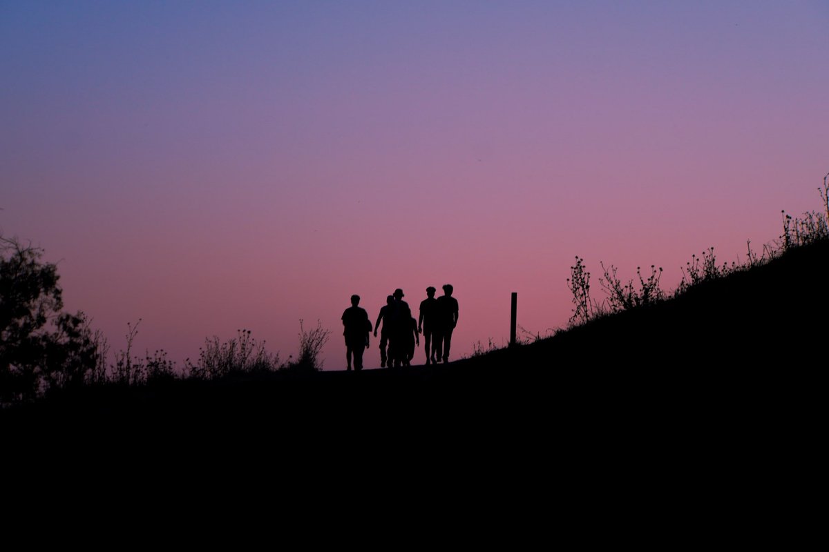 phoebus0111's tweet photo. f6.3
1/200
ISO 100
147mm
San Jose, California

#photograghy #photographer #NatureBeautiful #nature #NaturePhotography 
#landscapephotography #rural #red #house #California #SiliconValley #GOLDENHOUR #goldenhour #FRIENDS4EVER #Friendhsip #Brotherhood #gold #pink #hiking #Cinema https://t.co/5P6mttIAqm
