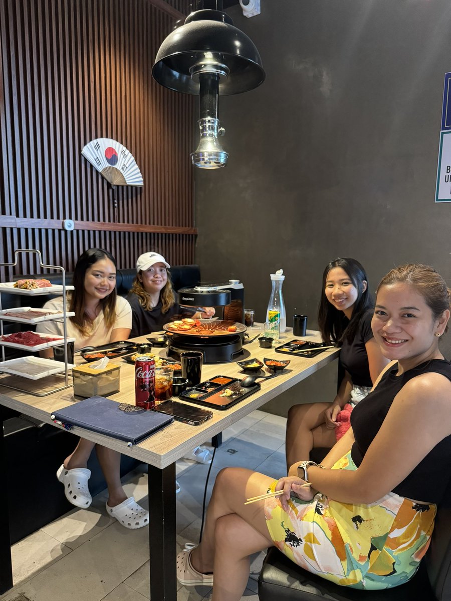 rosecarminaaa's tweet photo. @capistranodeym @jecaaareyes @JinksTrinidad di sya 🎨✍️ HAHAHAHA https://t.co/LDffMnz3KS