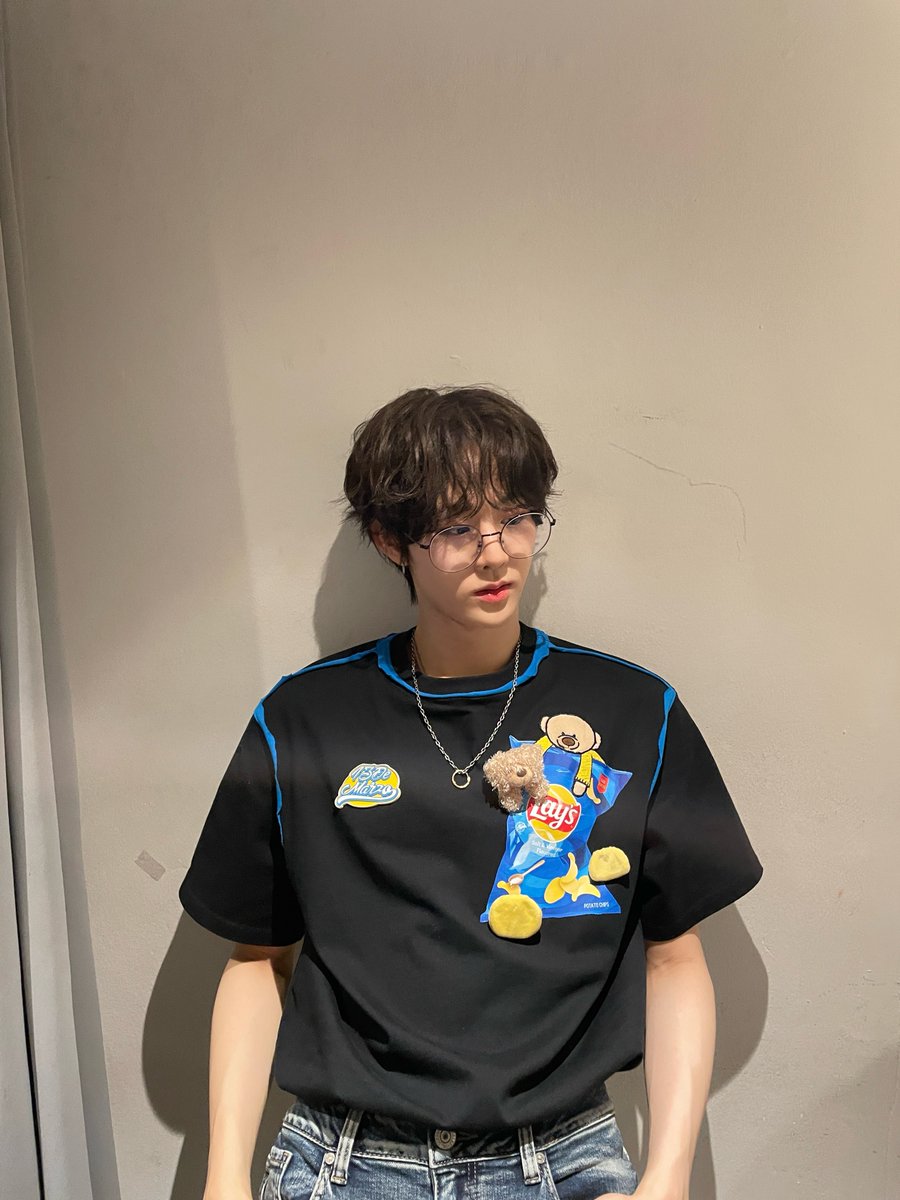 EVNNE_official's tweet photo. 곰인형과 뽀글머리🧸🤪

#EVNNE #이븐
#지윤서 #JIYUNSEO https://t.co/kTnpqzvxqP