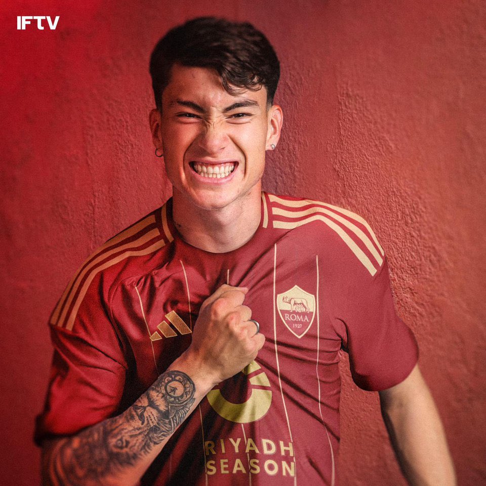 FabrizioRomano's tweet image. 🟡🔴🇦🇷 AS Roma have booked medical for Matias Soulé on Monday, then he will sign five year contract as expected.

Contacts with Girona to follow starting from tomorrow, AS Roma will submit first proposal for Tema Dovbyk.

🇺🇦 Dovbyk has agreed on contract terms, up to the clubs.