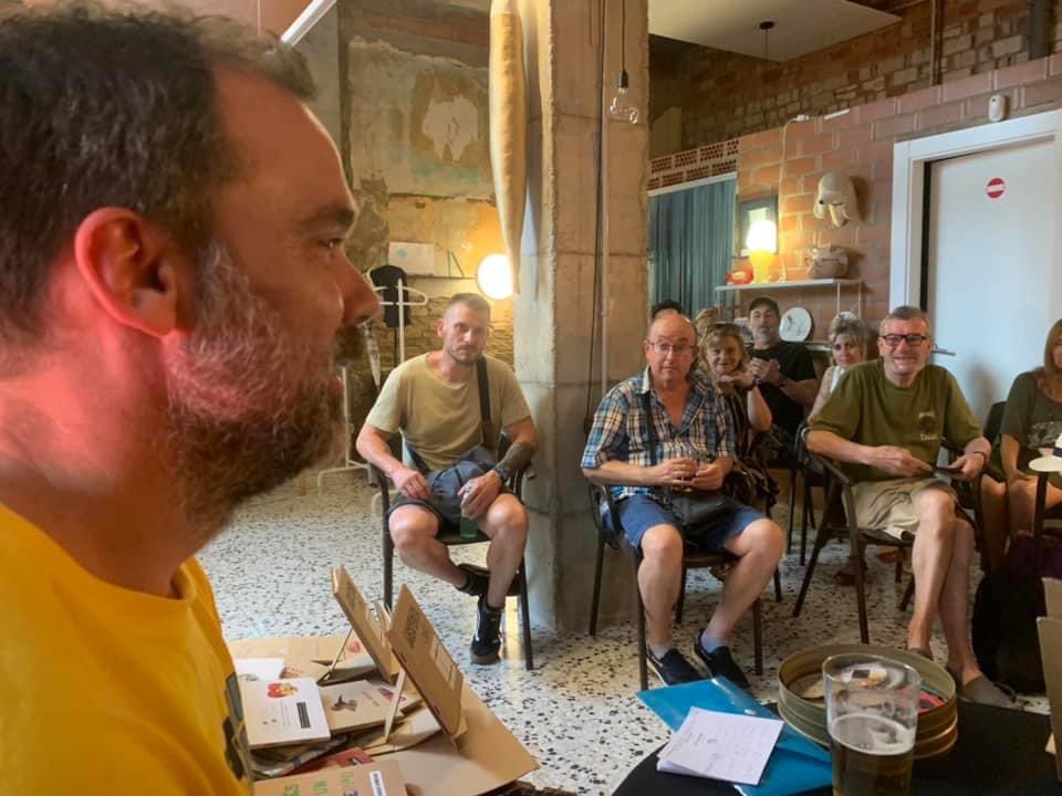 Gaztear's tweet photo. #AgostoClandestino #Literatura #EventoCultural #loseventosdeOdisea #dinamizandoelbarrioylaciudad #odiseamolayagostoclandestinomás #PresentaciónDeLibro #JoséViñals #JavierGil #NuestroEspacio #Odisea #Logroño #Cultura #Arte #NocheDeLibros https://t.co/03kT8S3lzG