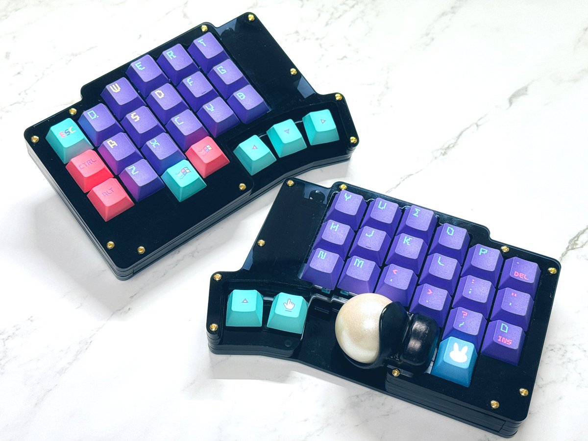 ikkou's tweet photo. Windowsボタンが2つ
Keyboard: Keyball44
Switch: Yushakobo Fairy Silent Linear Switch
Keycap: Keytok Back into the Game Keycaps + スケルトンキーボードうさぎ青
#KEEB_PD #KEEB_PD_R208 #keybase44 https://t.co/SAePm6W0Mb