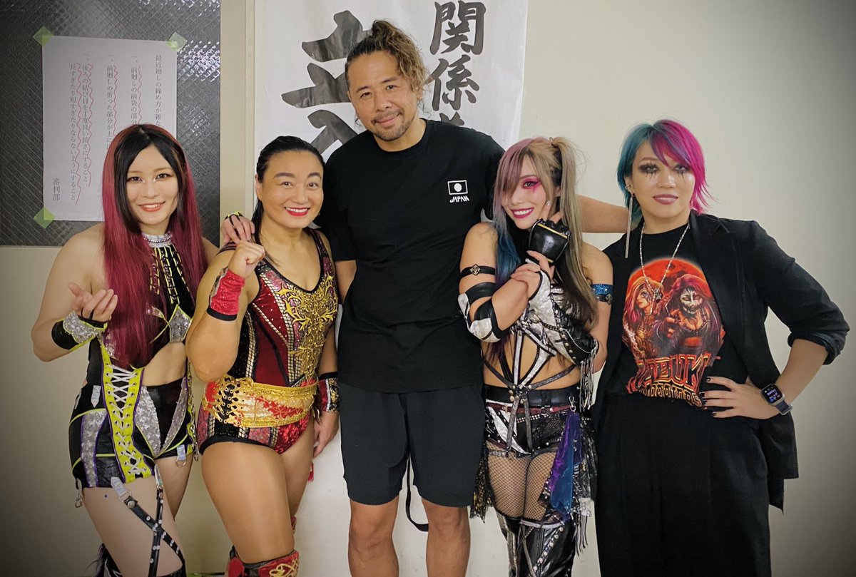 KAIRI_official's tweet image. プロレスラーという仕事に魂を込めていて
まじめで
優しくて
面白くて
思いやりがあって
オーラに溢れていて
それなのにいつも謙虚で

心の底から尊敬する私の大好きな先輩方です。

こうして一緒に戦えること、近くに居て学びを得られることを本当に幸せに思います。

#WWEJAPAN
#respect @WWEAsuka