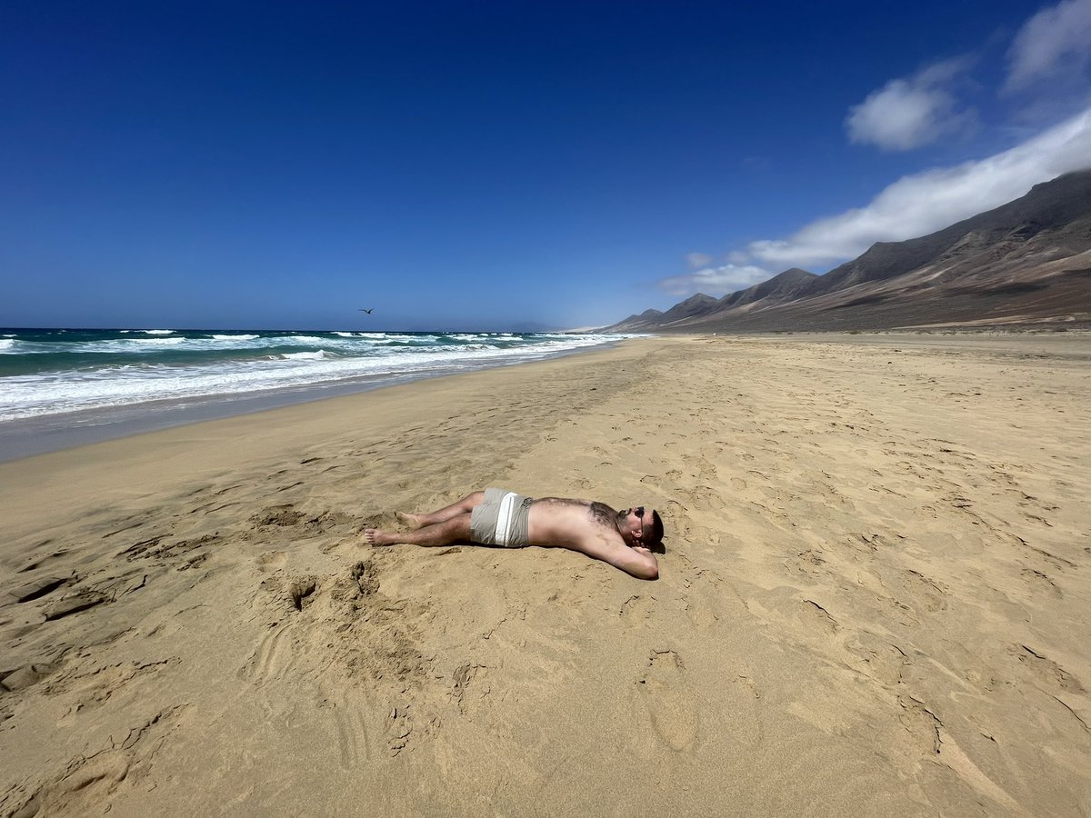 bilbaoasi's tweet photo. Tercer verano consecutivo en las canarias. En esta ocasión Fuerteventura. Destino perfecto para desconectar y disfrutar de las mejores playas ☀️🏝️ https://t.co/l9GM88iRqx