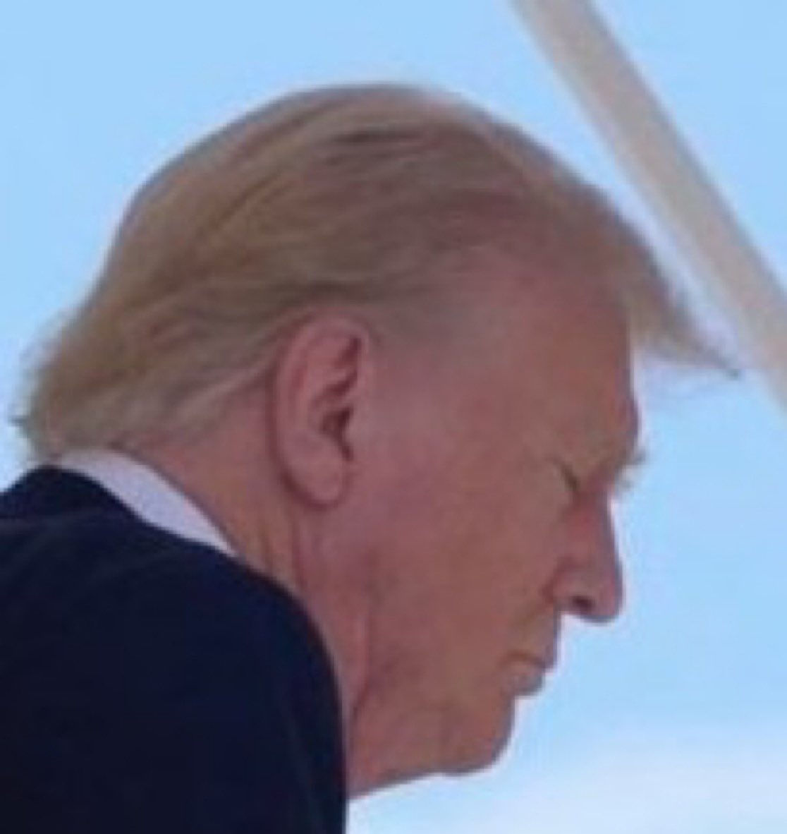 chefrocky413's tweet photo. I’d like to have some Hollywood movie makers chime in on Trump’s shooting. To me it looks totally staged… and poorly done at that. Anyone ? 
#Hollywood
#TrumpsStagedShooting 
#NoScars ‼️ https://t.co/nqGLiK76bA