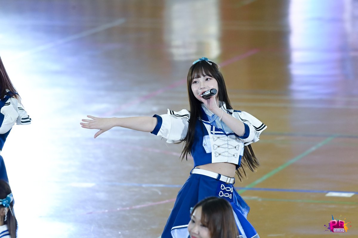 PRSocietyNews's tweet photo. โชว์ LOVE TRIP ในงาน #BNK48CGM48_NekoWars

#BNK48CGM48SportsDay2024
#BNK48 #CGM48 https://t.co/wClLEhPAyN