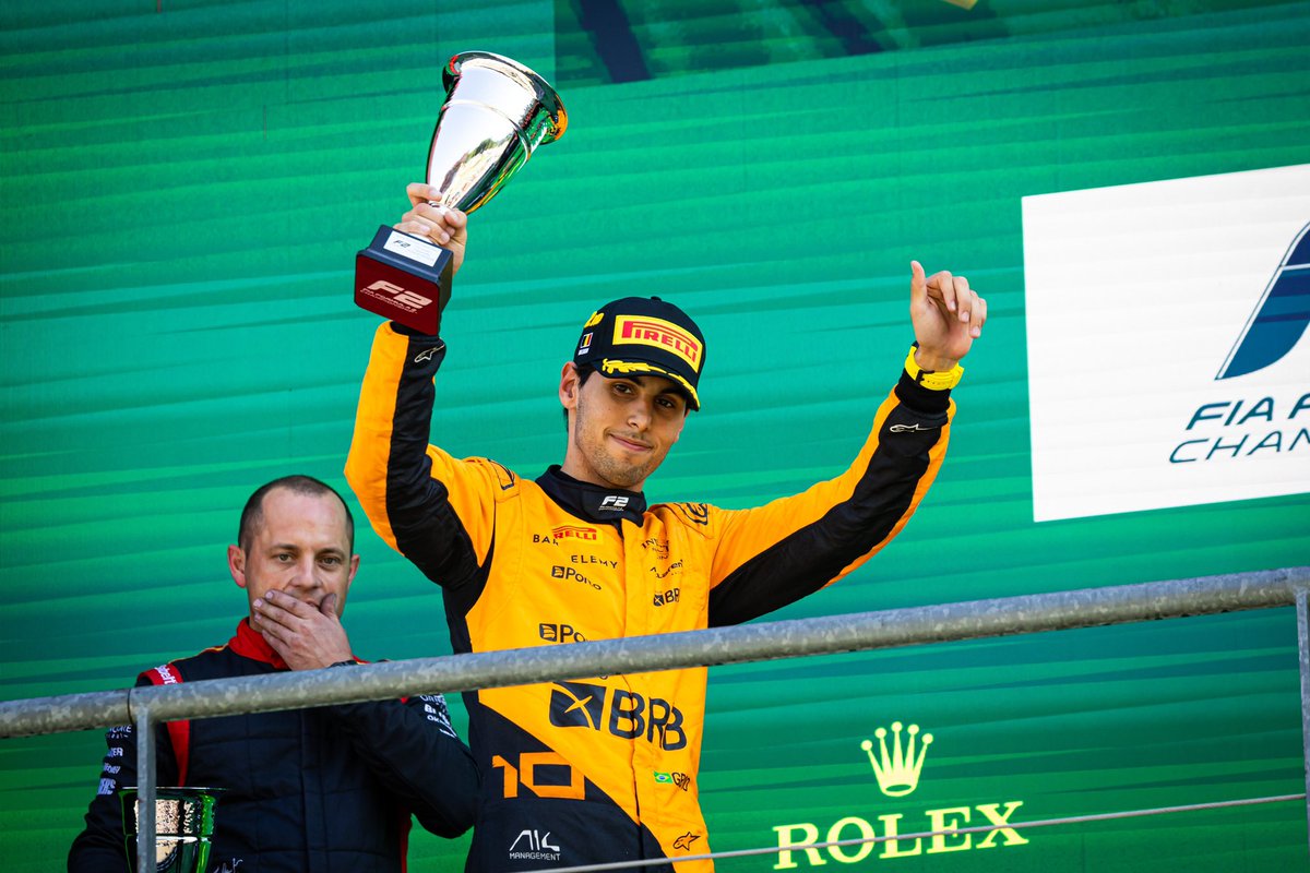 gabortoleto85's tweet photo. Mais um pódio... 🏆
P2 na corrida -> P2 no Campeonato
🇧🇷 VAAAAAMO 🔥 
#euacredito https://t.co/azZrhTnYpJ
