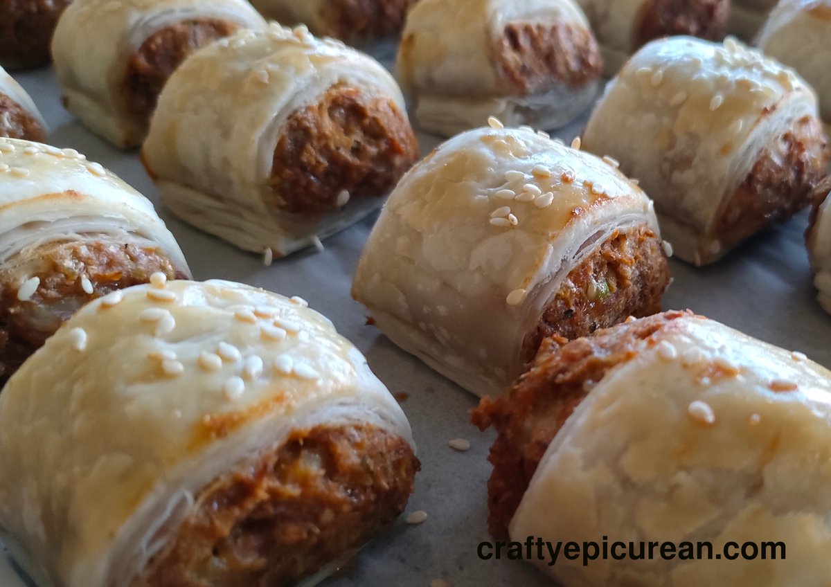 CraftingMel's tweet photo. Lentil Rolls Recipe - savoury and delicious!
https://t.co/0iDgoic5cc
#lentils  #snack #sausage #fooddate #delicious #vegetarian #vegetables https://t.co/6TJyWJ4ZKl