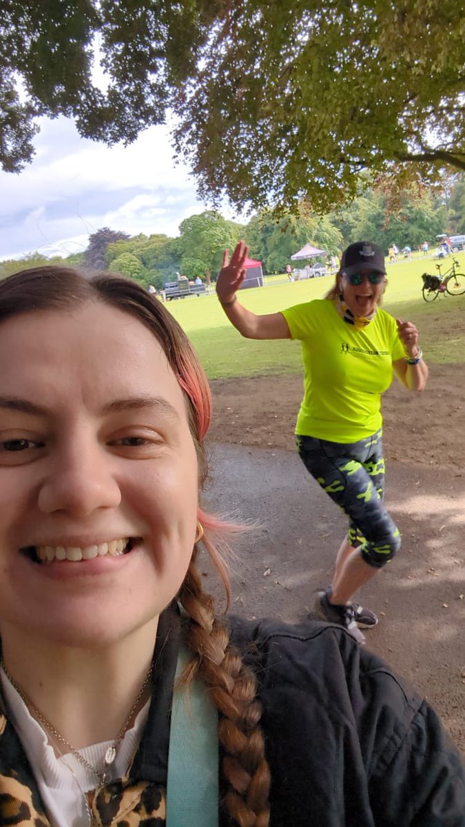 anne linsell 💙 tweet media