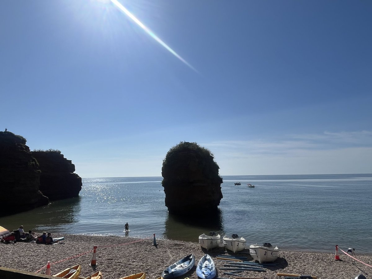 What a way to start the 6 weeks - mini holiday before holiday 😍! 
Perfect breakfast spot this morning ☀️ 🌊