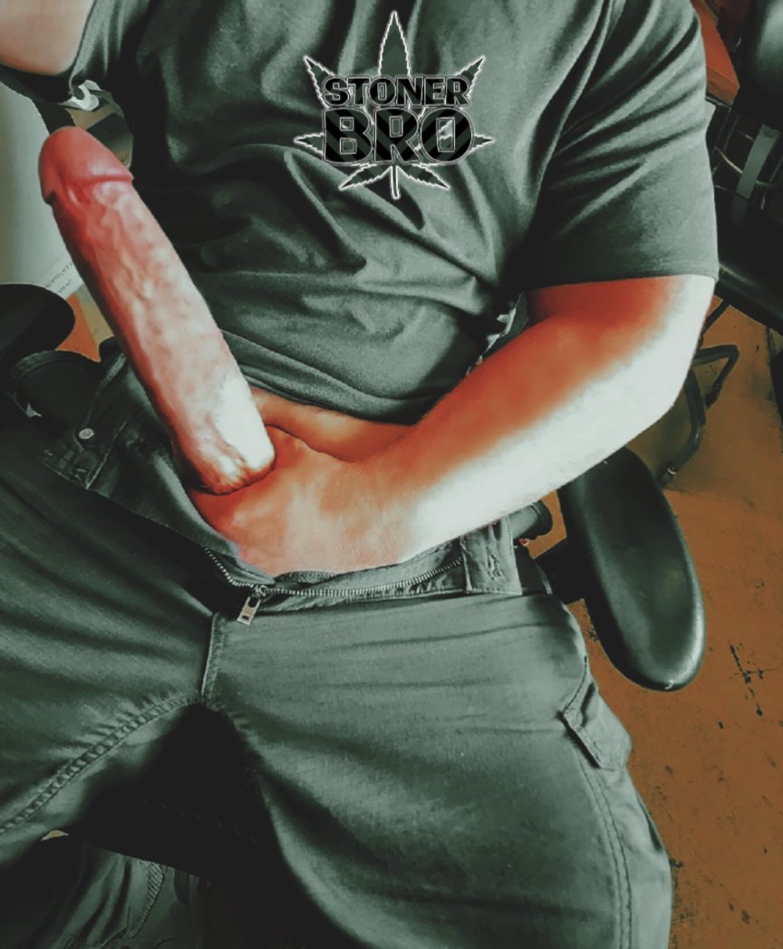 STONERBR0's tweet photo. Where the PAWBs at? https://t.co/vEBOamqJyv