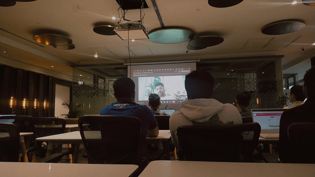 donnoguy's tweet photo. Had an amazing learning sesh at SuperMove Tour - Pune City @spheron @Aptos https://t.co/66gNFY4WB8