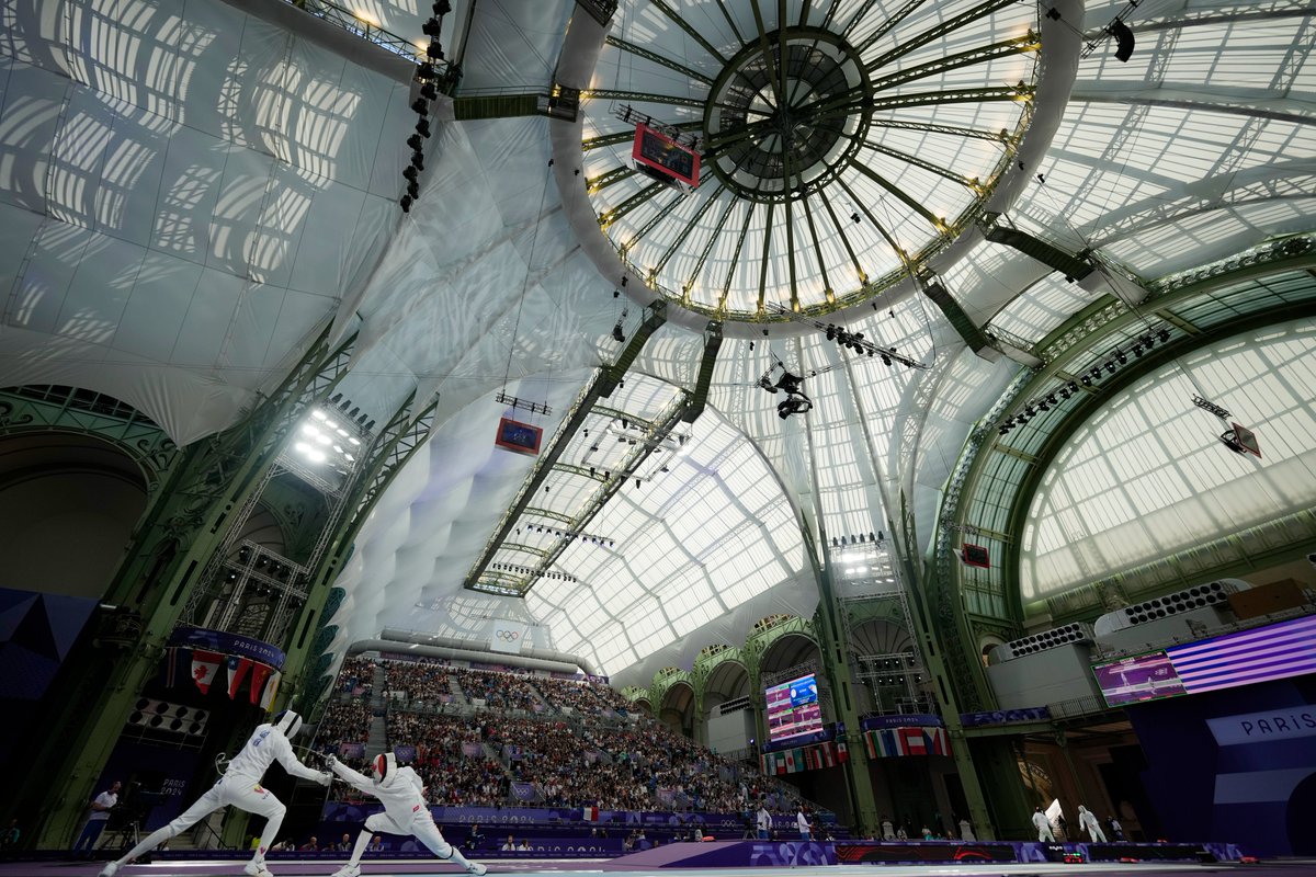 🇻🇪 ¡DEBUTÓ VENEZUELA EN #PARIS2024! 🇻🇪

🤺 Grabiel Lugo derrotó por 15-11 a Zhang 🇨🇦 (15º en el Mundial Junior) en su debut en la modalidad Espada de la esgrima

🔥 El tirador radicado en Polonia avanzó a Tabla de 32, donde ya se encontraban los hermanos Rubén y Francisco Limardo