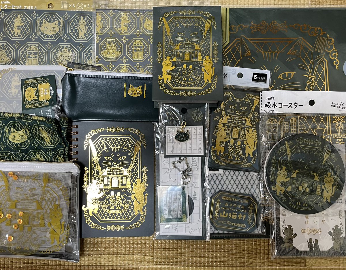 宮沢賢治のモチーフ　諦められず出先でキャンドゥ寄ったらありました✨
めちゃくちゃ可愛いです❤︎
家の近くにキャンドゥないので今日買えてよかった〜☺️