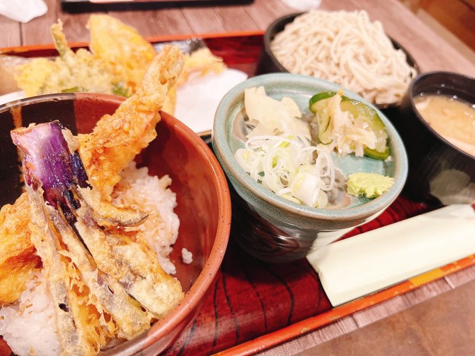 近所のそば屋さん美味し過ぎたまたこよ 