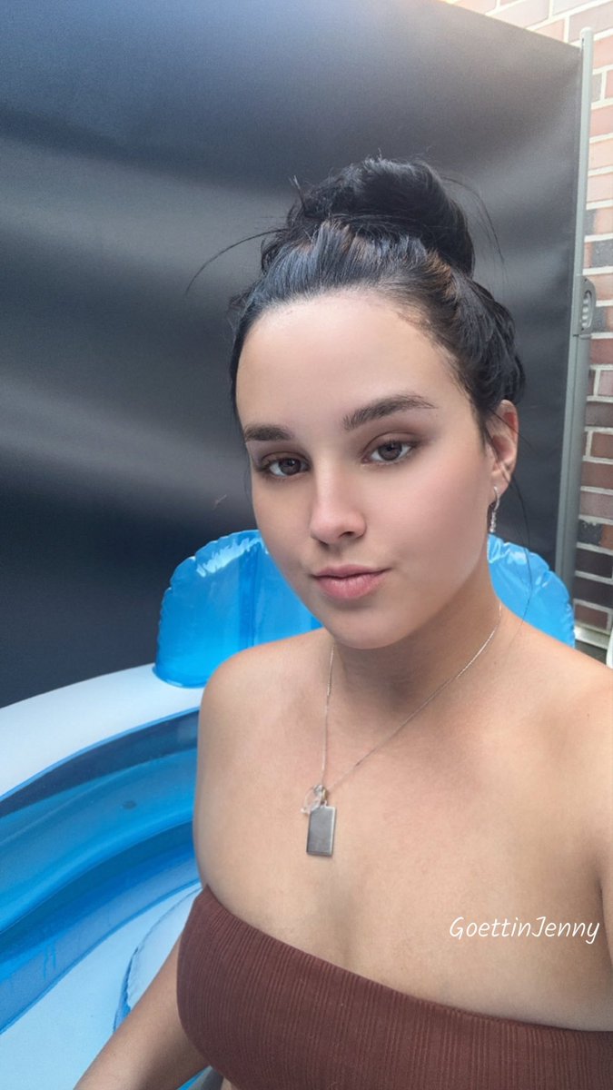 Ich habe Lust auf ein 3k Follower Special.
Es wird ein heißes Gewinnspiel für meine Follower geben.😌
Gebt Gas, repostet fleißig um die 3k zu erreichen.