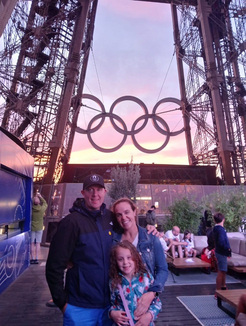Here to support  <a href="/TeamIreland/">Team Ireland</a> this week .
Great atmosphere in the city now the rain has stopped ☀️☀️#paris2024