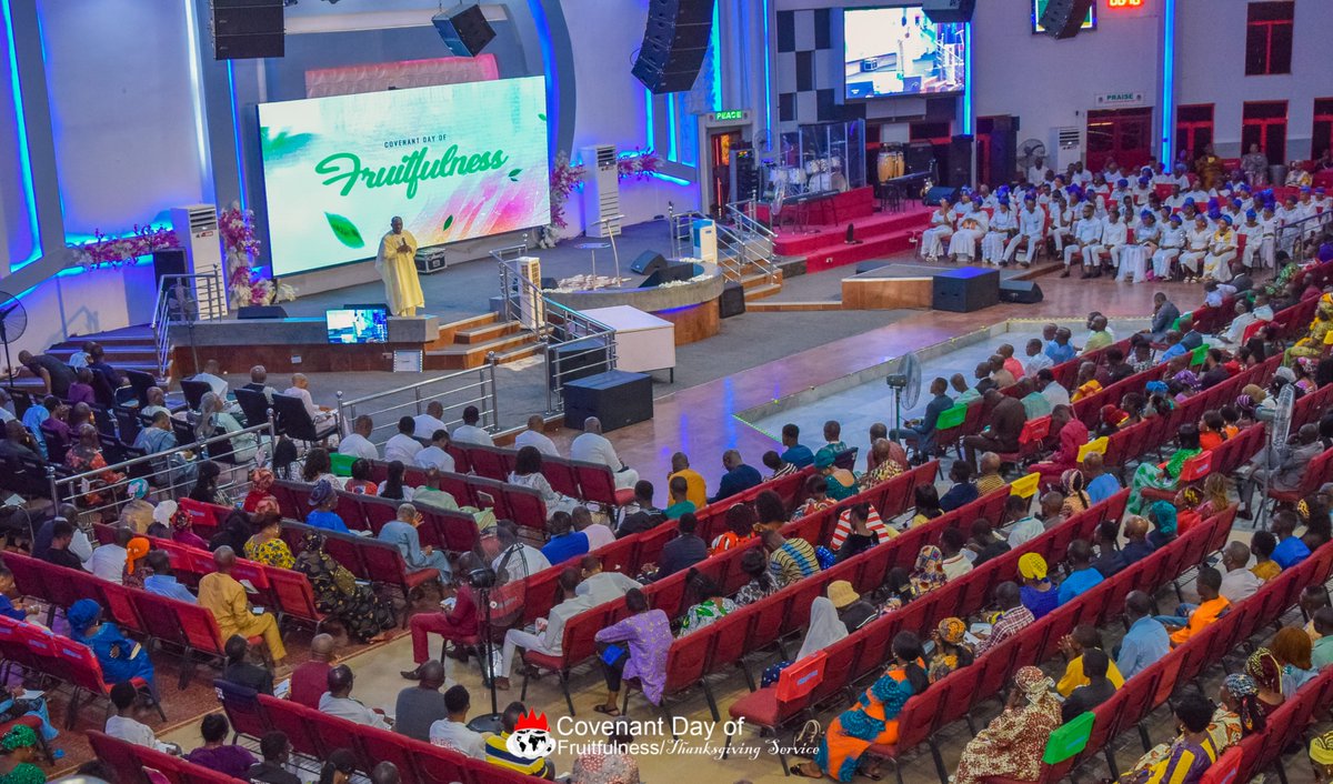 lfcbarnawakad's tweet photo. Covenant day of Fruitfulness and thanksgiving service
First service
#lfcgofkd
#lfcbarnawakd https://t.co/IpAWrgR1F3