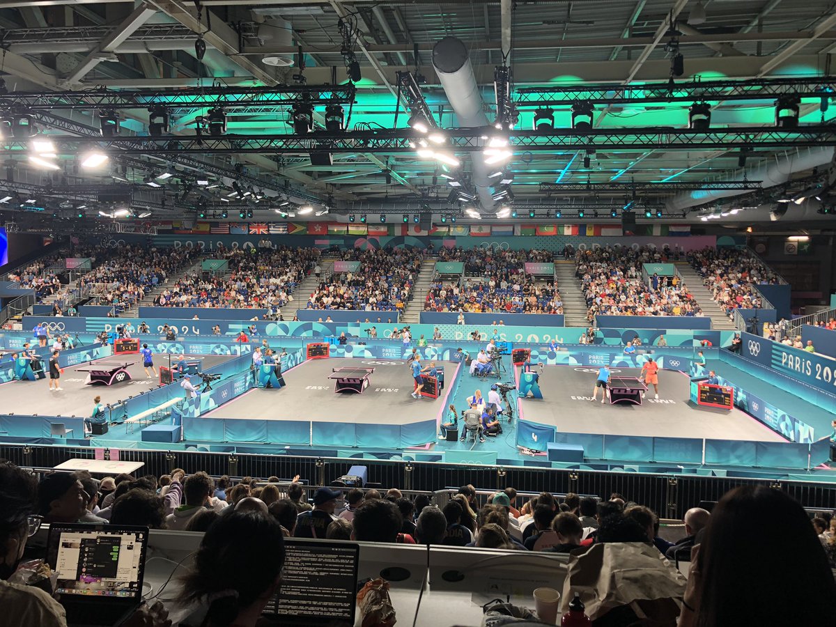 W tym samym kompleksie co siatkarze i siatkarki grają też tenisiści stołowi. Swój pierwszy mecz w 1/32 finału rozegra dziś nasz reprezentant Miłosz Redzimski. <a href="/RMF24pl/">Fakty RMF FM</a> #TableTennis #PARIS2024