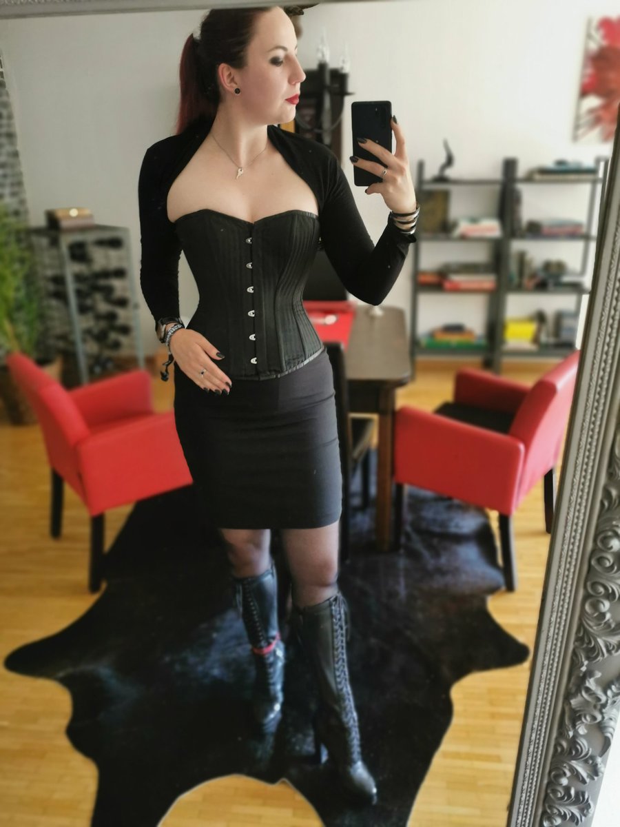 whiskey Eule (@whiskeyeule) on Twitter photo 