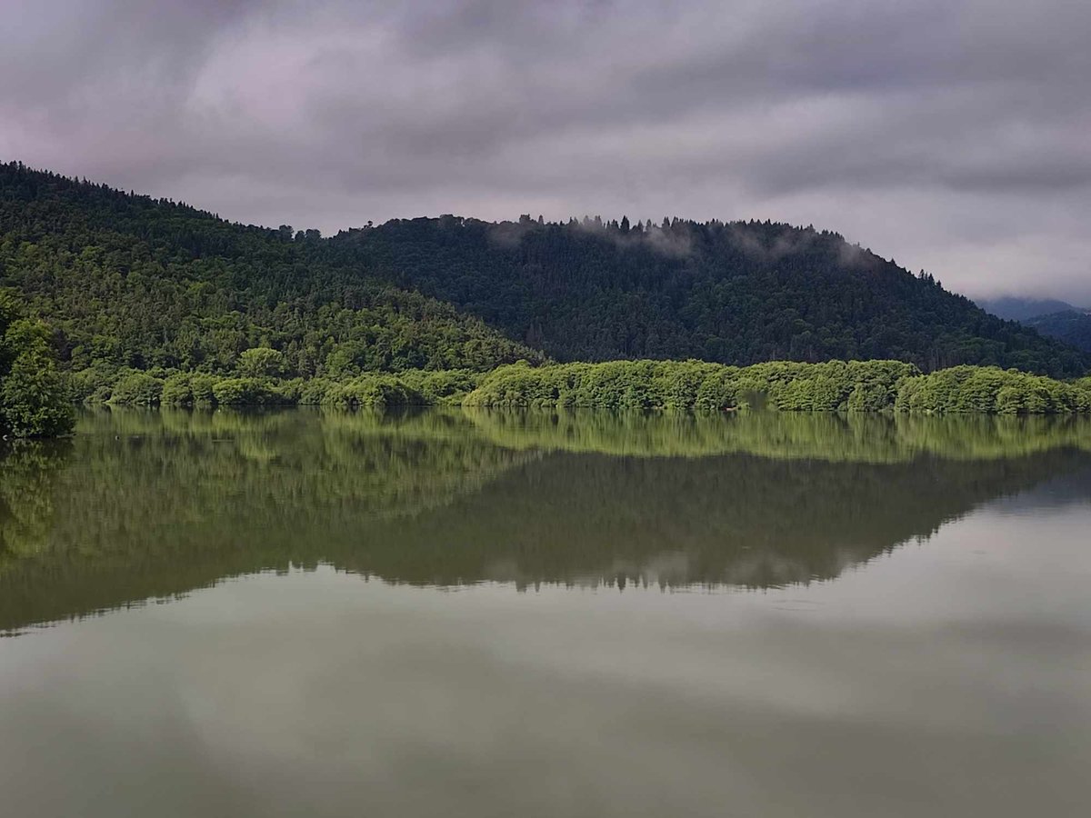 otmurol's tweet photo. #meteo Vous aussi vous vous sentez une âme d'athlète olympique ? Alors il ne vous reste plus qu'à plonger dans le lac Chambon ! Une eau beaucoup plus saine que la Seine évidemment !😇
Après une matinée nuageuse, le soleil est de retour cet après midi ! 24°
@MeteoSancy  @otsancy https://t.co/NGcsFjhdsk