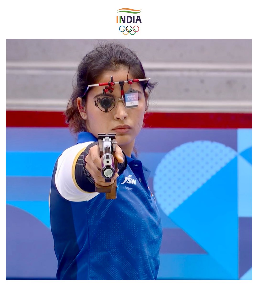 WeAreTeamIndia's tweet photo. ITS A BRONZE!!! Our first medal at @paris2024 comes in shooting courtesy of @realmanubhaker Fantastic shooting all along to bring home our first medal 🥉👏🏽👏🏽

#JeetKiAur #Cheer4Bharat https://t.co/hzTuN9G0I3