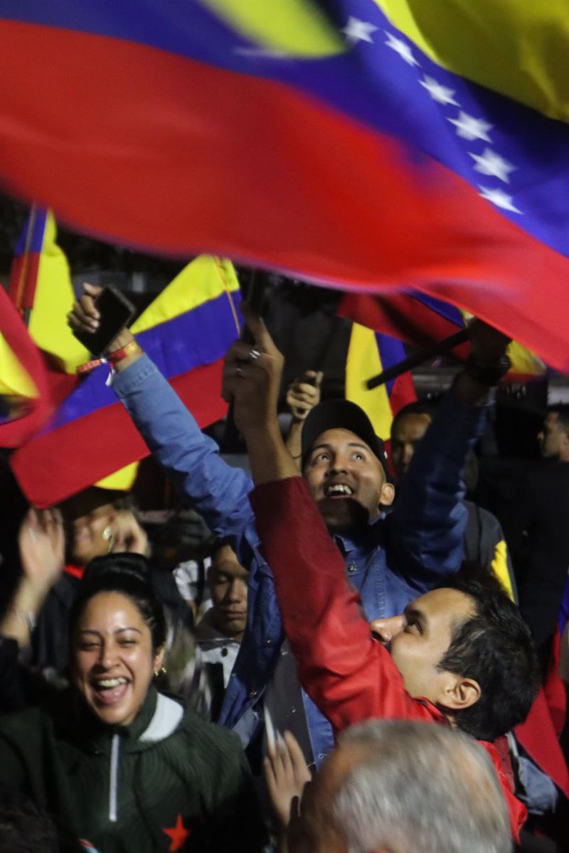 gestionperfecta's tweet photo. Este #28Jul es un día del pueblo, en el que Venezuela decide mediante el voto. Todas y todos debemos atender el llamado de la Patria y acudir a nuestros centros de votación.

Hermosa actividad en El Valle, durante la madrugada de este domingo.

🇻🇪🇻🇪🇻🇪

#VotaPorLaPaz2024 https://t.co/glcfuoawz3