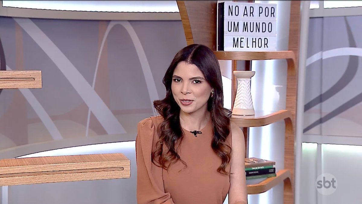 Walker_5530's tweet photo. #CineFamília - SBT SP (Especial)
#MasBah! - SBT RS (Ao Vivo)
#VemQueTemDF - SBT Brasília
#Cariocou - SBT Rio
~10h32 https://t.co/8Pt3YYfGz8