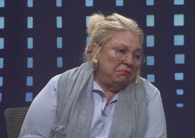 Yo sin saber absolutamente nada de gimnasia artística:
-Mira que mal cayo esa la van a penalizar