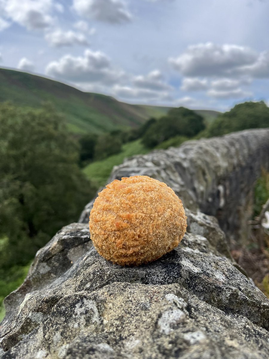 AlastairCooper's tweet photo. Pocket meat with a view 😋👍 https://t.co/J4nHNAPnSh