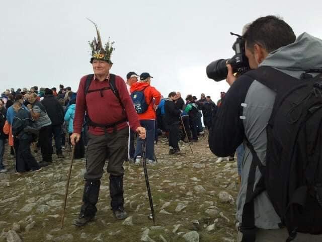 f0fa143a7fcf424's tweet photo. This year he won’t be making the climb .. he had planned it , in his 88th year . Every year rain , hail or shine we waited by the phone for his safe return .. determined as always .. rest easy Da 💔 #reeksunday #irishlegends #crokepatrick #Mayo #myda https://t.co/6x1DTKfdpl