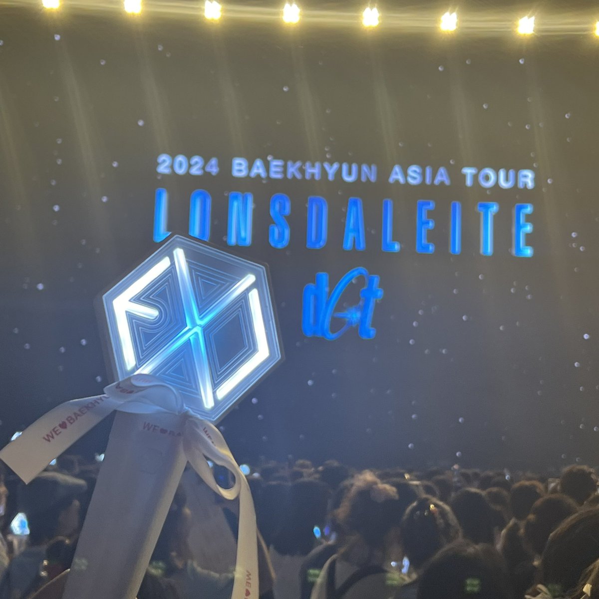 ffroia's tweet photo. 앙콘까지 4개월이 넘는 긴 시간 동안
너무 고생 많았어 사랑하는 백현아!
네 말대로 추억 하나 더 늘었다 그치?
늦지 않게 우리 얼른 또 만나아🥺
행복한 하루 만들어 줘서 고마워🤍

#백현 #론스달라이트닷
#BAEKHYUN #Lonsdaleitedot https://t.co/KrF1ZX5ao1