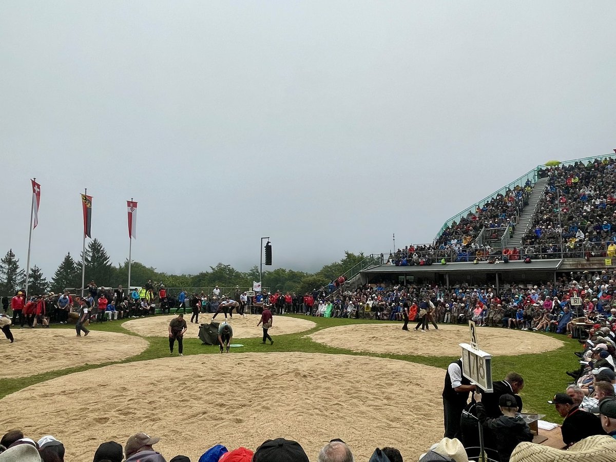 Tolle Stimmung mit spannenden Begegnungen heute am #Brünigschwinget