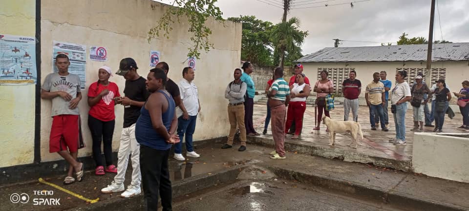 #28Jul | En la Virginia siguen llegando los electores a cumplir con su derecho al sufragio por más cambios y transformaciones. 
#VotaPorLaPaz2024 
<a href="/NicolasMaduro/">Nicolás Maduro</a> <a href="/HectoRodriguez/">Héctor Rodríguez C.</a> <a href="/PartidoPSUV/">PSUV</a> <a href="/PsuvMirandaVE/">Psuv Miranda</a>