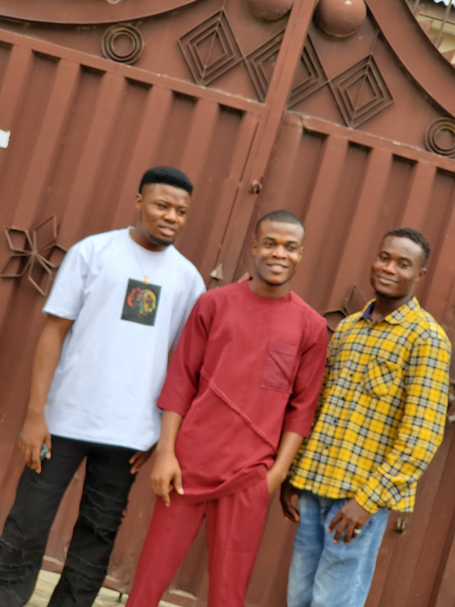 ahamefulechiny1's tweet photo. Happy Sunday from Cele as in celebrities ππ₯°π₯°
#WeAreNotGoinBack
Instablog hear us, My NIN https://t.co/OLaj6QATdj