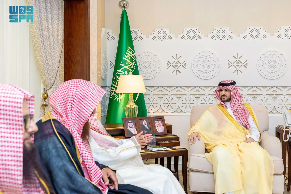 SPAregions's tweet photo. نائب أمير الشرقية يستقبل أعضاء الدورة الشرعية الـ 19.
https://t.co/4BebLFZdRz
#واس_عام https://t.co/lvGzP9lbE8