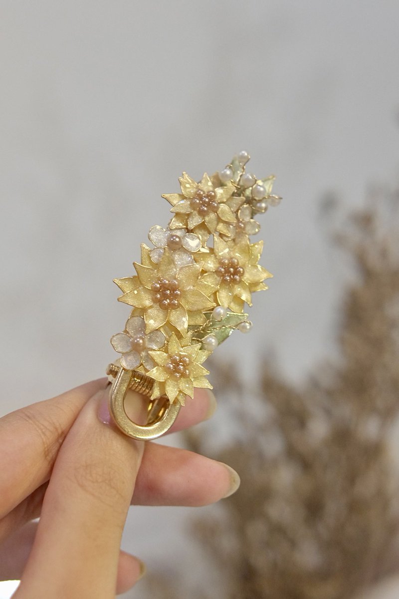 ✨สวัสดีค่ะ วันนี้มีกิจกรรมค่า~
✨Give away เนื่องในโอกาสยอดfollower ครบ 500 คน(ที่ผ่านมาสักพักแล้ว>_<)

🌻กิ๊บดอกทานตะวัน มี 2 ชิ้น 2 แบบนะคะ
แจก 2 คน คนละ 1 ชิ้นค่า

🌱กติกา
รี+ฟอล

💖ประกาศผลวันที่ 4 สิงหาฯ เวลา 20.00 น. มาเล่นกันเยอะๆนะคะ😆