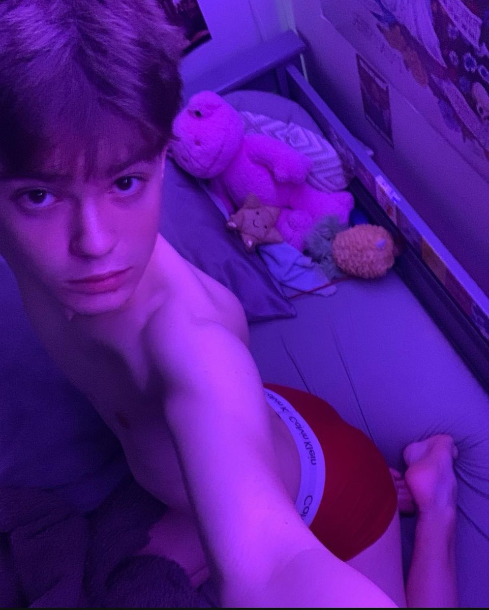 levygoth's tweet photo. tysm for 69k to celebrate my onlyfans is 60% off for 48 hours <33333 

https://t.co/3G9JPbg4Be https://t.co/MYx1UdgYgj