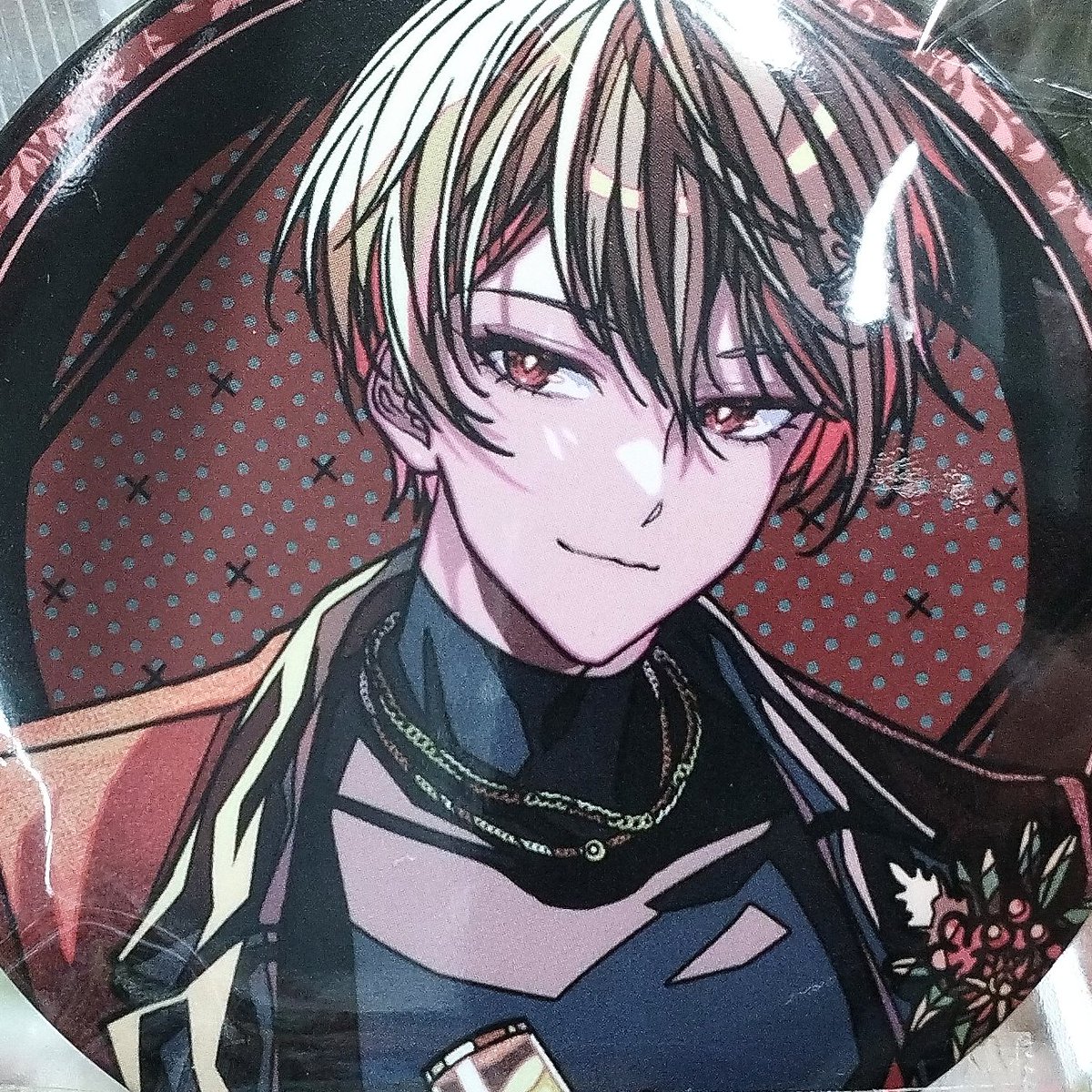 買取情報】 シクフォニ / 暇72 さん ① シクストア 缶バッジやトレカ