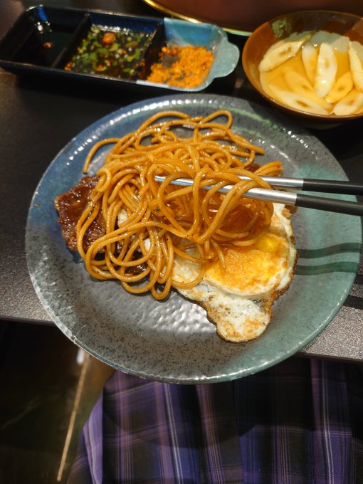 万能筷子 https://t.co/l7Vkdhlze6<a href="/tag/%E4%BC%AA%E5%A8%98"class="tags"><span>#伪娘</span></a>