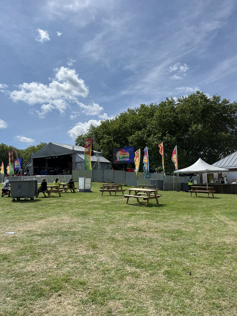 TimRobinsonOps's tweet image. Beautiful day in Handsworth park for Simmerdown 2024. Great briefing completed by @LozellsWMP &amp;amp; @HandsworthWMP and officers on hand for community engagement at this great event @BrumPolice Recruitment team also on hand so come and discuss a careers in @WMPolice