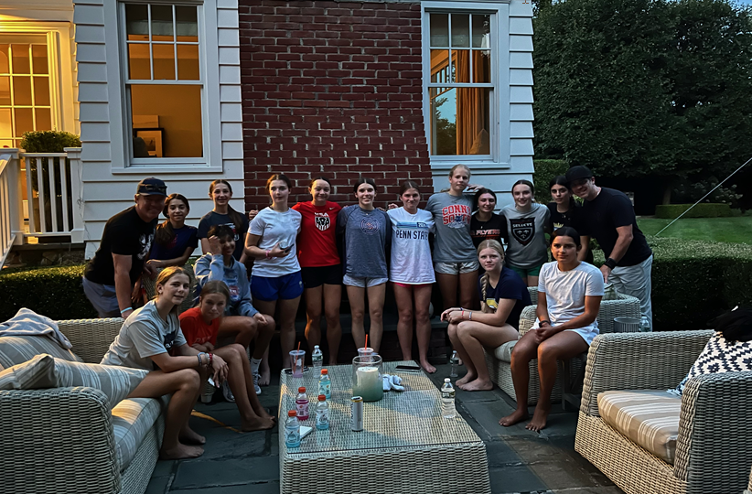 KeithMcCullough's tweet photo. Great night with our 2010 @CJRHockey girls ahead of today's playoff games at the @200x85 @PIProspects #ShoulderCheck tourney in Stamford, CT https://t.co/1LRMoowYKl