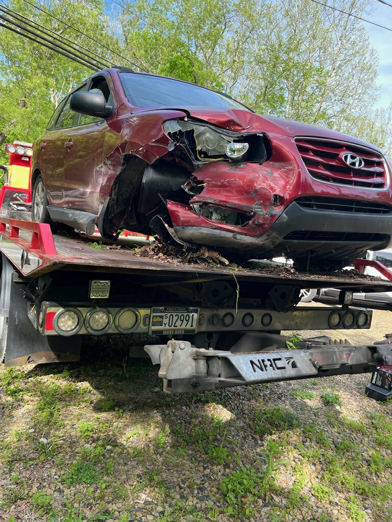 Paradox2018_'s tweet photo. @SteveeKingdom It would help so much, I had a seizure while driving and am unable to get a new job due to my restrictions.  I am getting no compensation from that state https://t.co/UylDI68Drj