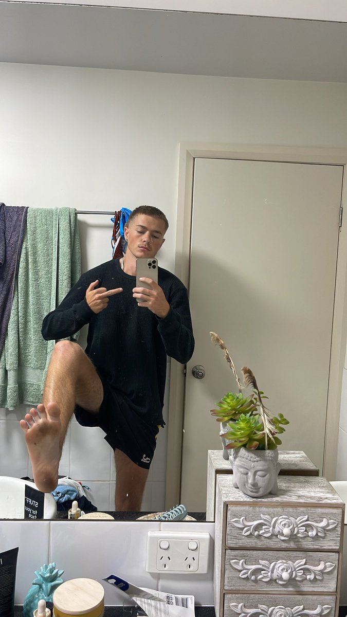 Mast3r_Kage's tweet photo. Daddy’s fucken back bitches had some time off just too get away from you losers but now I’m back and ready too take what’s mine and you will all willingly give it to me from you pathetic place below me 😈
#cashmaster #cashslaves #gooner #paypig #pigdrainer #cashwhores #findom https://t.co/br8Qgd2pg5