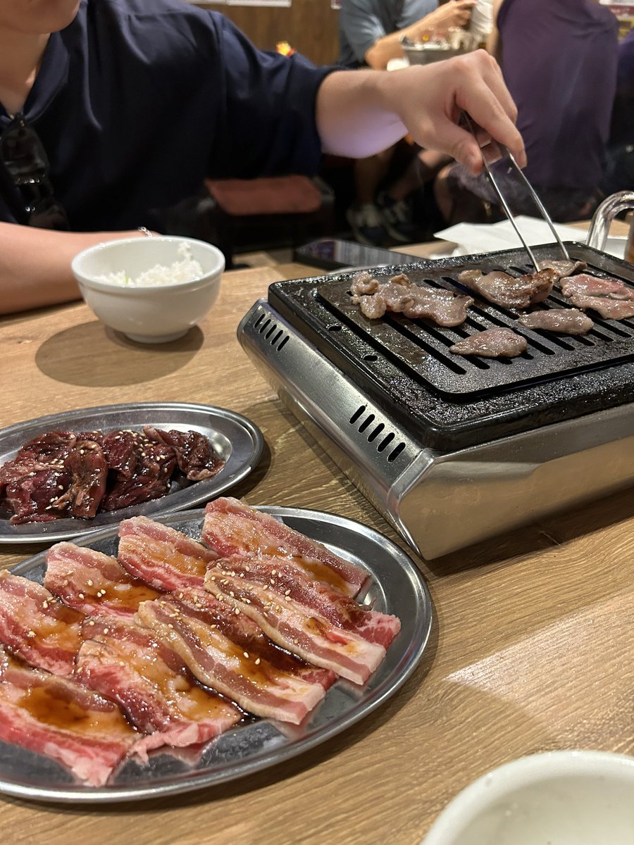 ___ai21___'s tweet photo. 帰りは #meidaimae 寄って焼肉食べて帰った! https://t.co/GLeNX4VBPF
