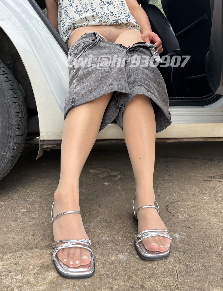 福利姬王女士🍓分享的黄推图片2 - 网红私拍内容