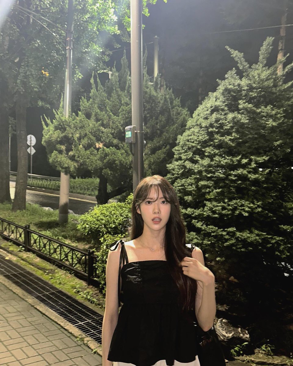 깜 tweet media